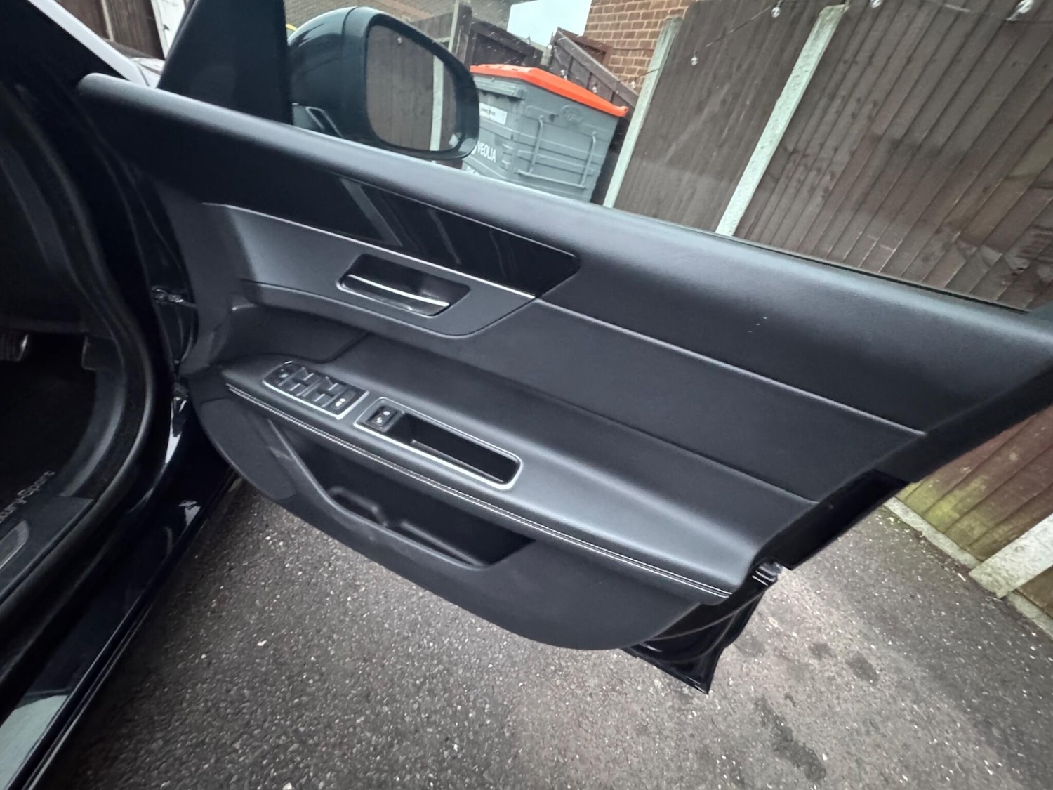 Used Jaguar XF 2017 for sale - 76780852: Photo 23