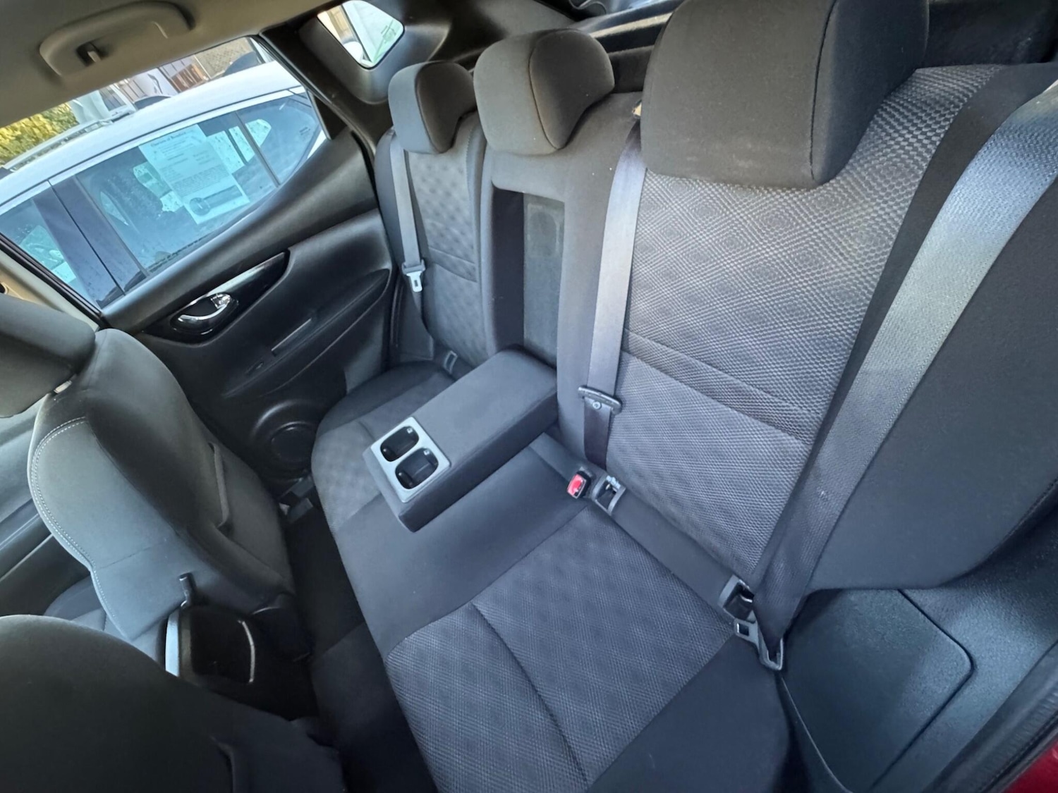 Used Nissan Qashqai 2015 for sale - 76398100: Photo 15