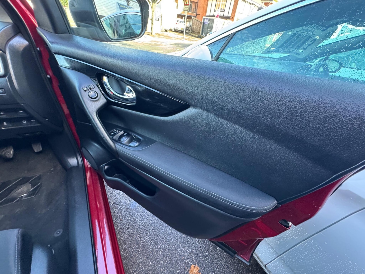 Used Nissan Qashqai 2015 for sale - 76398100: Photo 25