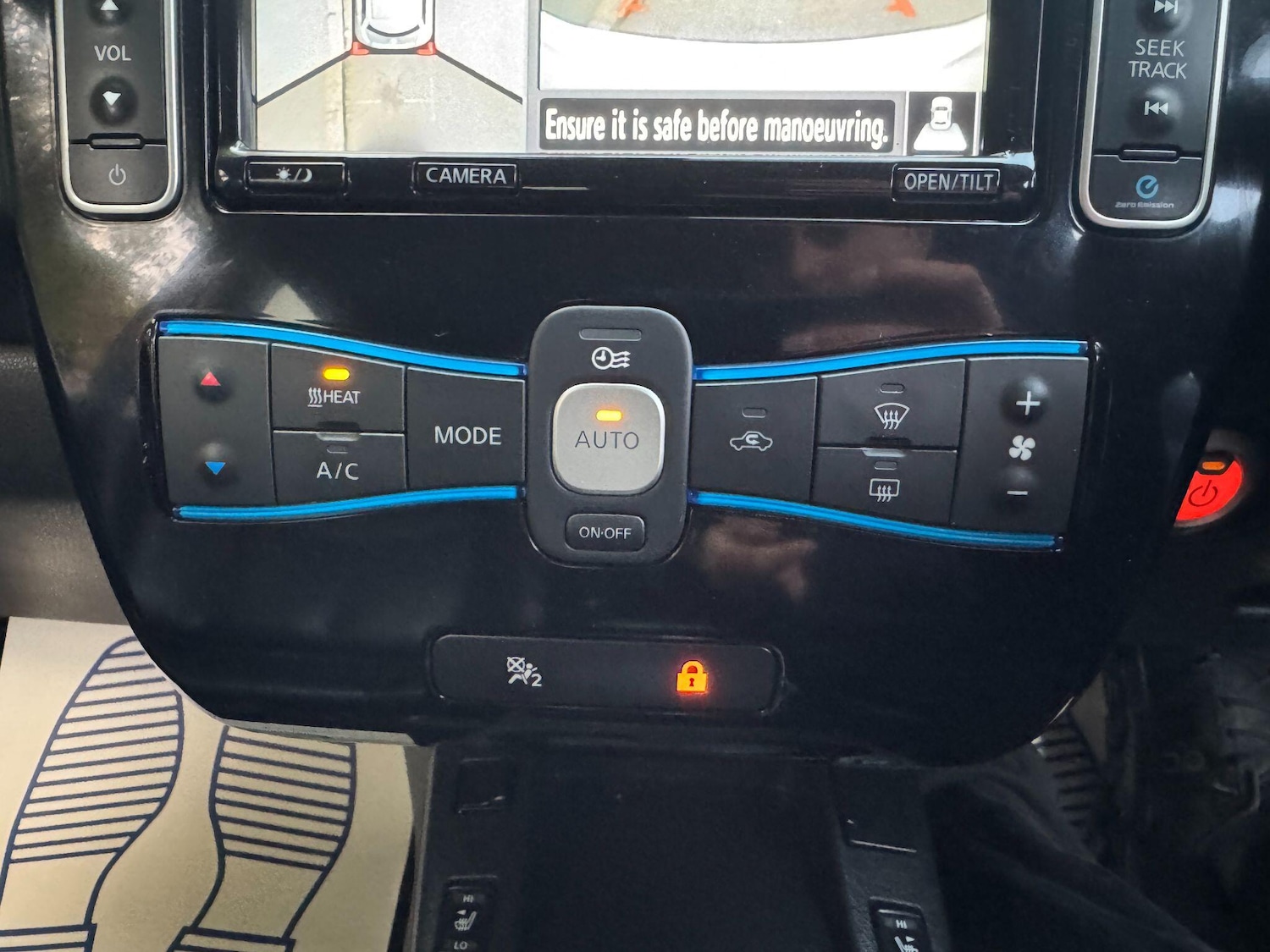 Used Nissan Leaf 2015 for sale - 76976612: Photo 5