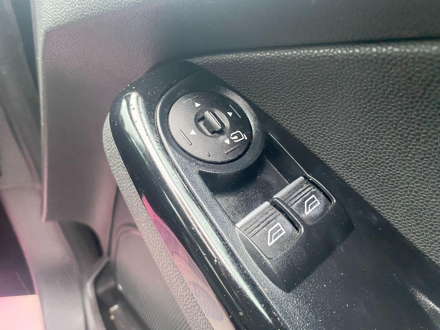 Used Ford Fiesta 2015 for sale - 77783097: Photo 8