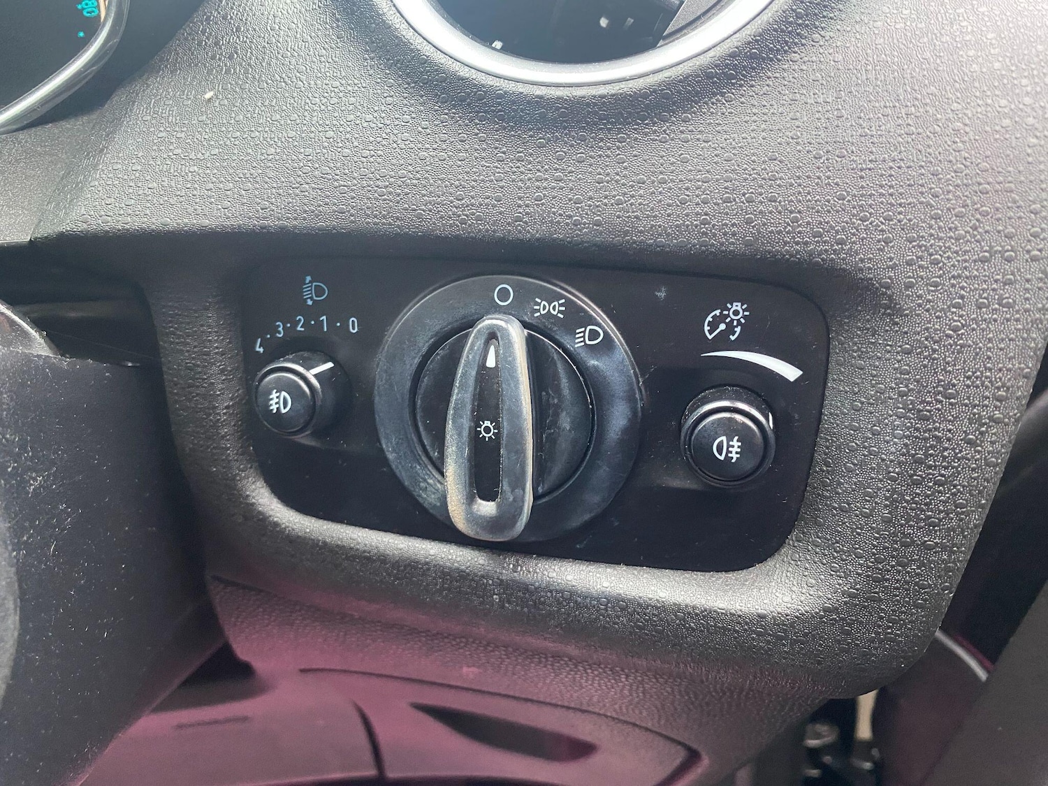 Used Ford Fiesta 2015 for sale - 77783097: Photo 9