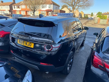 Used Land Rover Discovery Sport 2019 for sale - 76965551: Photo