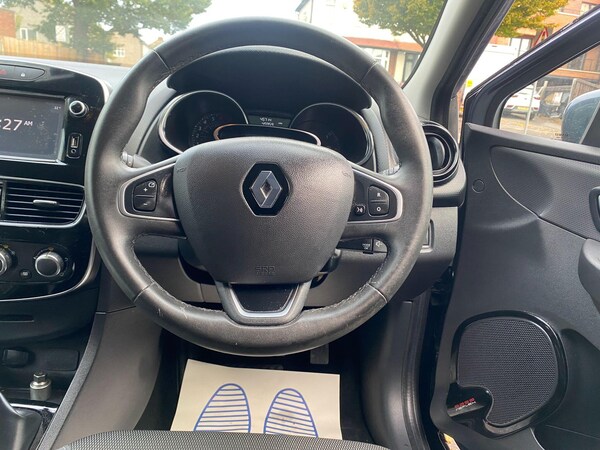 Used Renault Clio 2018 for sale - 76326255: Photo 15