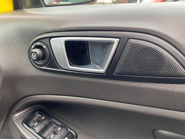Used Ford Ecosport 2015 for sale - 76307536: Photo 10
