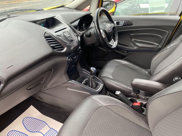 Used Ford Ecosport 2015 for sale - 76307536: Photo 15