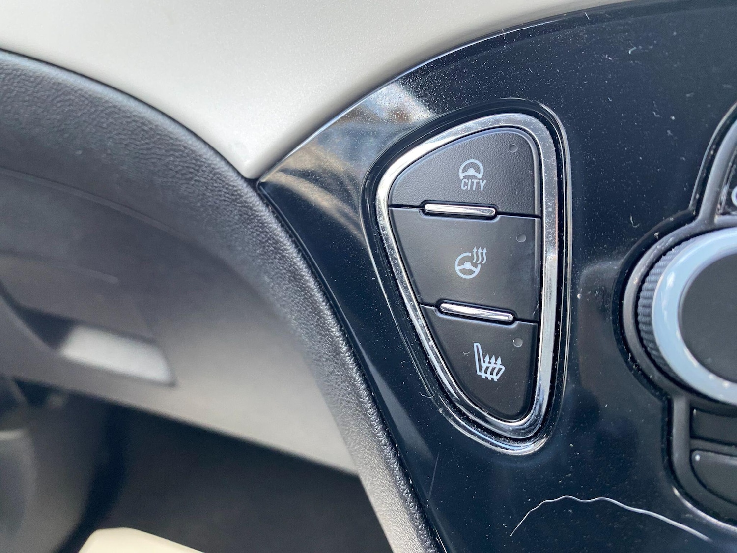 Used Vauxhall ADAM 2013 for sale - 76645855: Photo 20