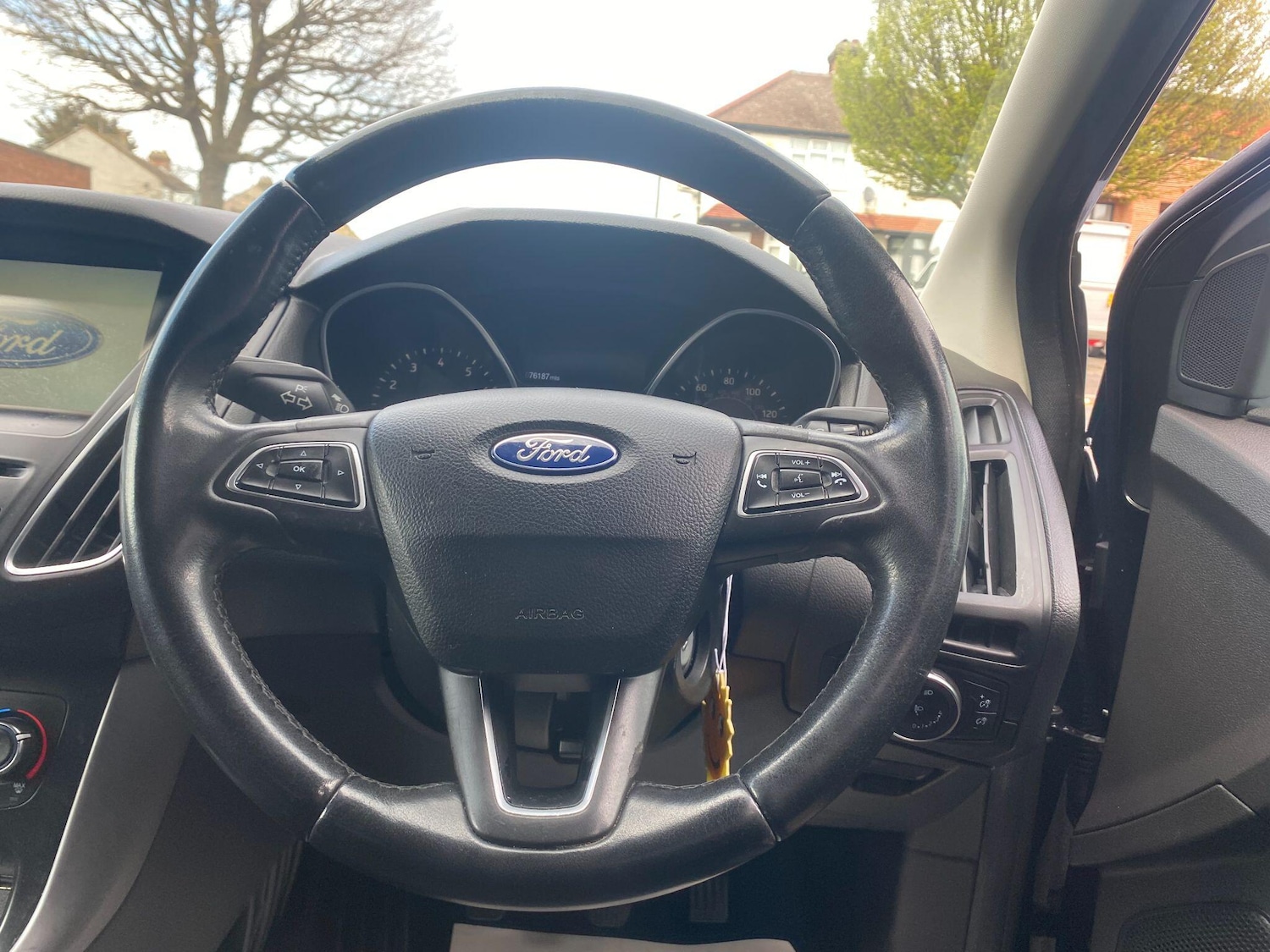 Used Ford Focus 2015 for sale - 78086234: Photo 9