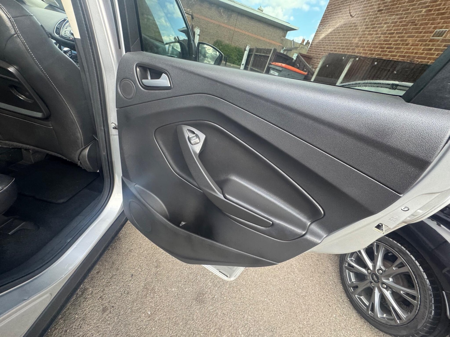 Used Ford Kuga 2015 for sale - 78034931: Photo 25