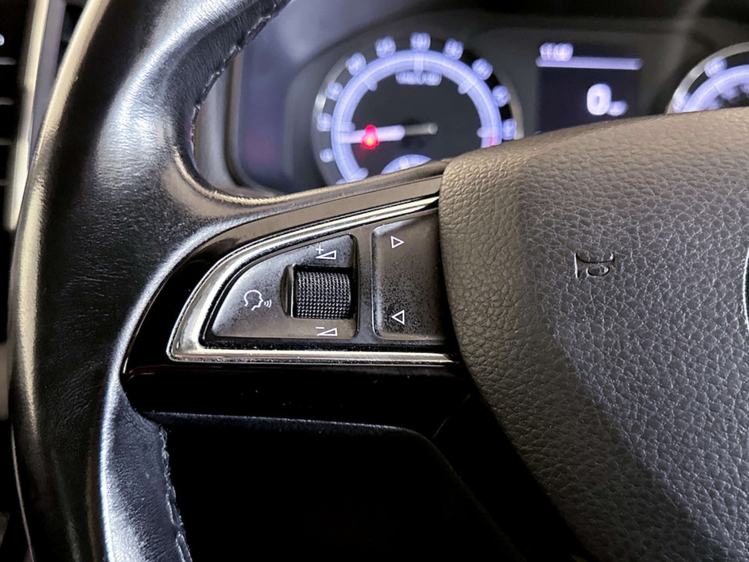 Used Skoda Karoq 2018 for sale - 77185542: Photo 17