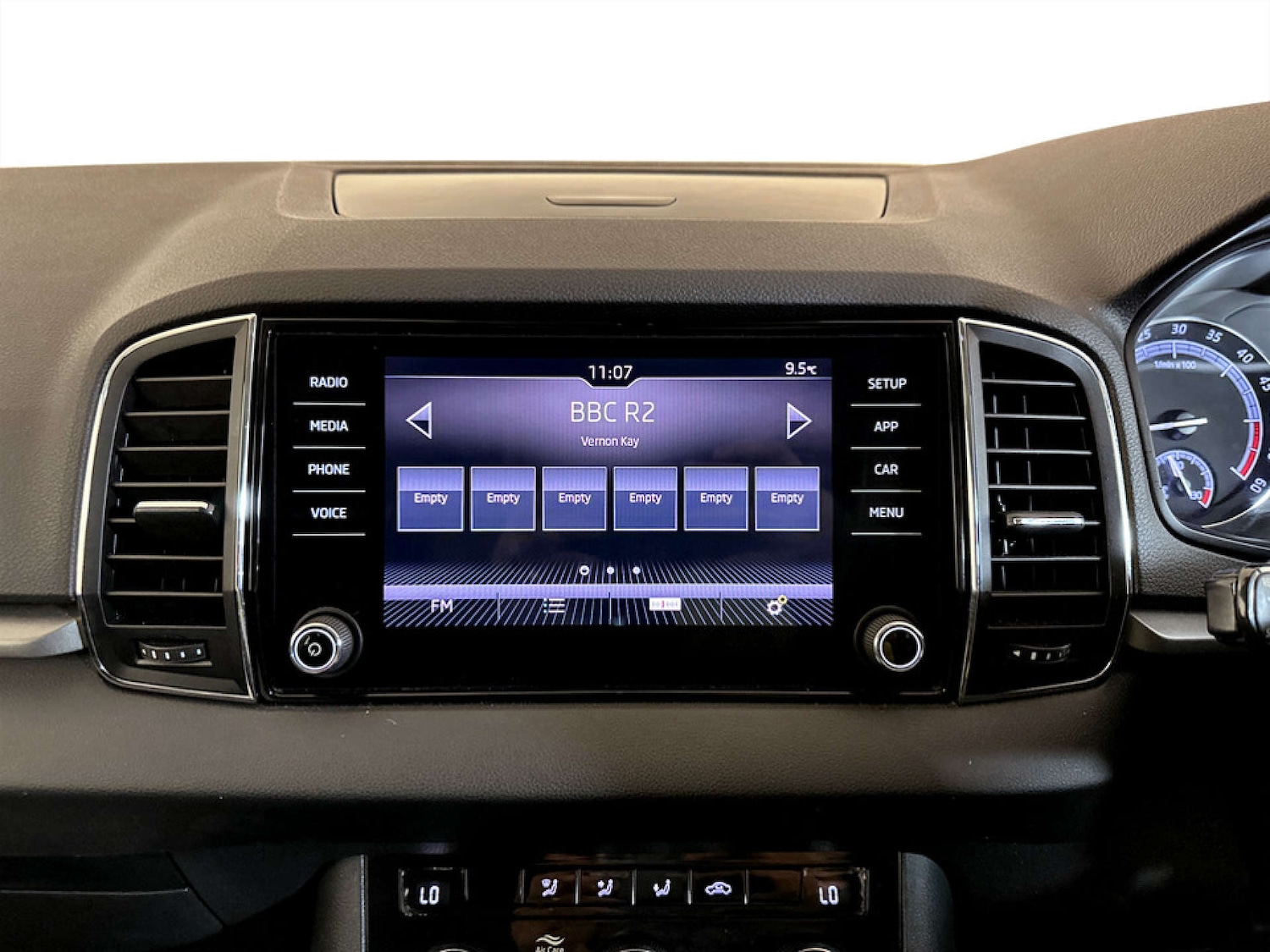 Used Skoda Karoq 2018 for sale - 77185542: Photo 24