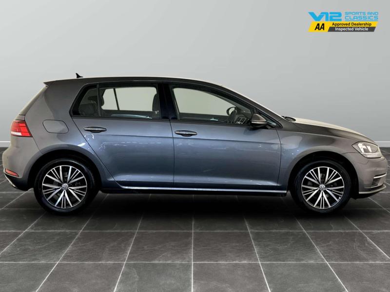 Used Volkswagen Golf 2017 for sale - 76782219: Photo 11