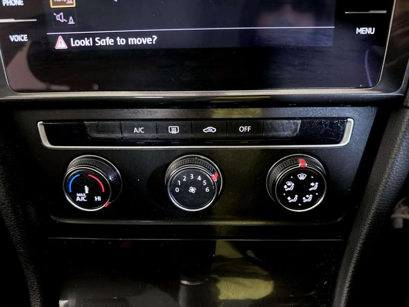 Used Volkswagen Golf 2017 for sale - 76782219: Photo 26