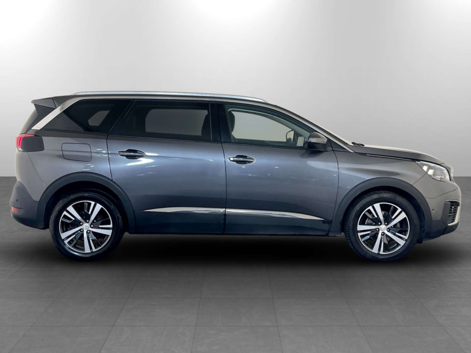 Used Peugeot 5008 2018 for sale - 77431931: Photo 11