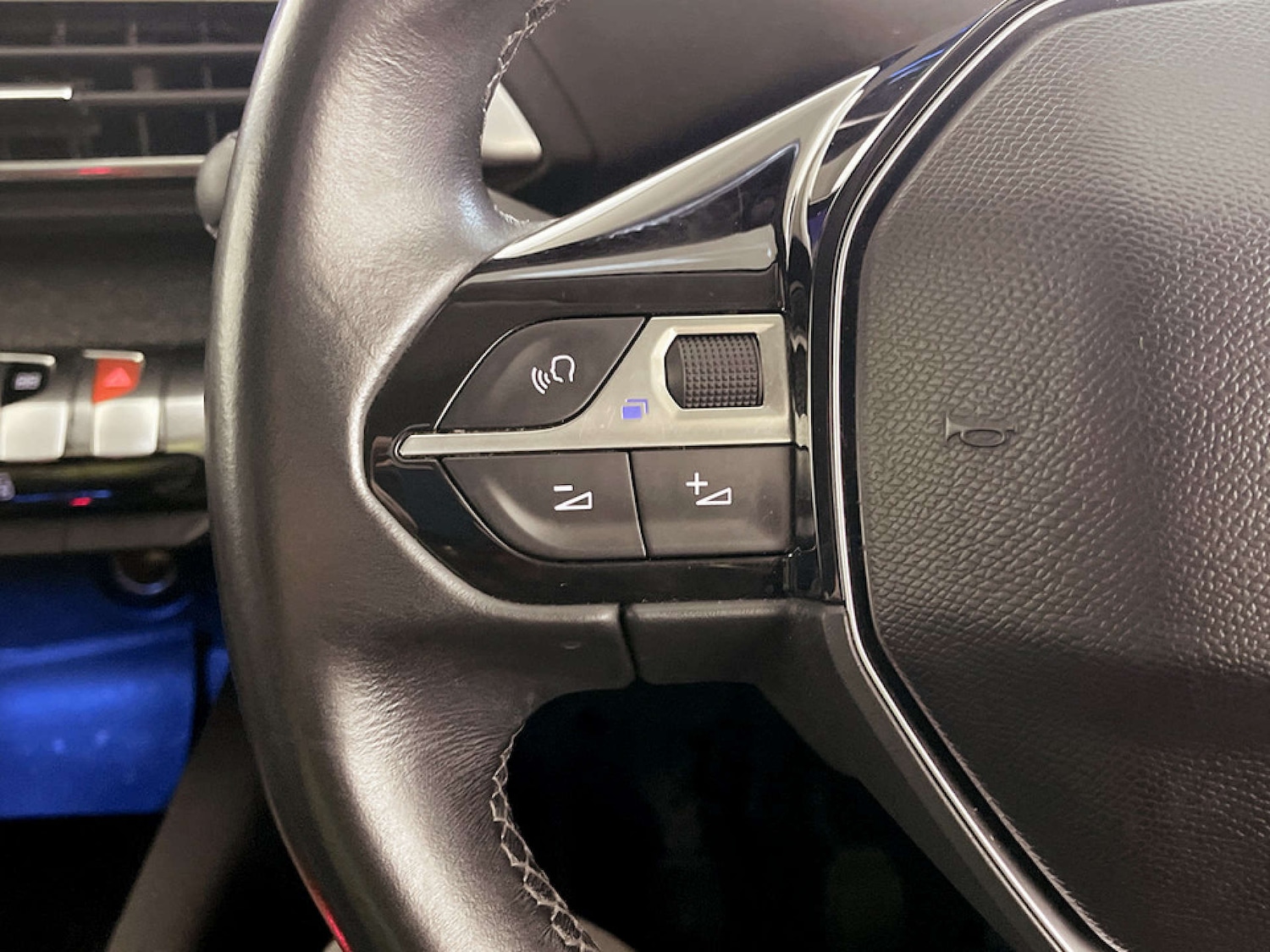 Used Peugeot 5008 2018 for sale - 77431931: Photo 18