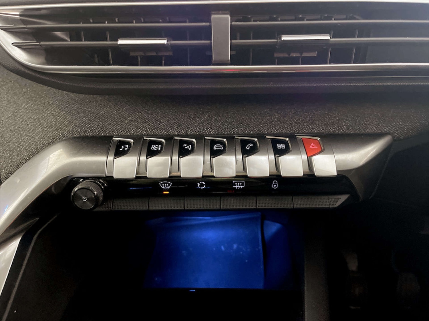 Used Peugeot 5008 2018 for sale - 77431931: Photo 25