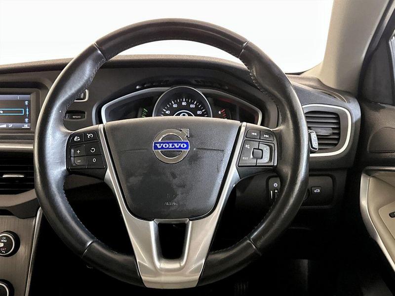 Used Volvo V40 2012 for sale - 76603456: Photo 16