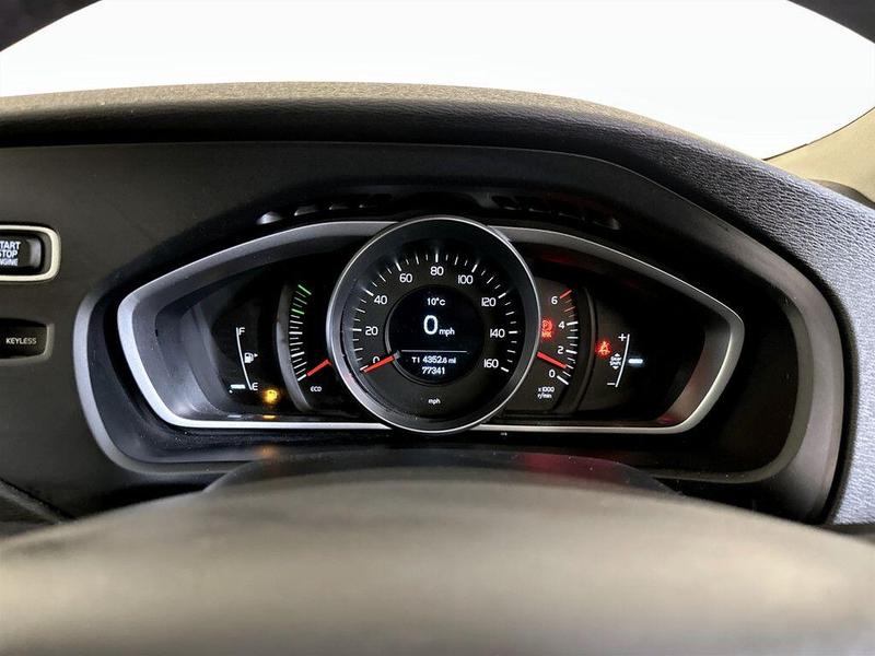 Used Volvo V40 2012 for sale - 76603456: Photo 19