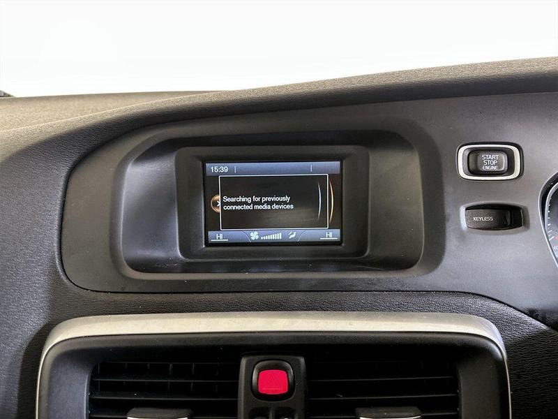 Used Volvo V40 2012 for sale - 76603456: Photo 23