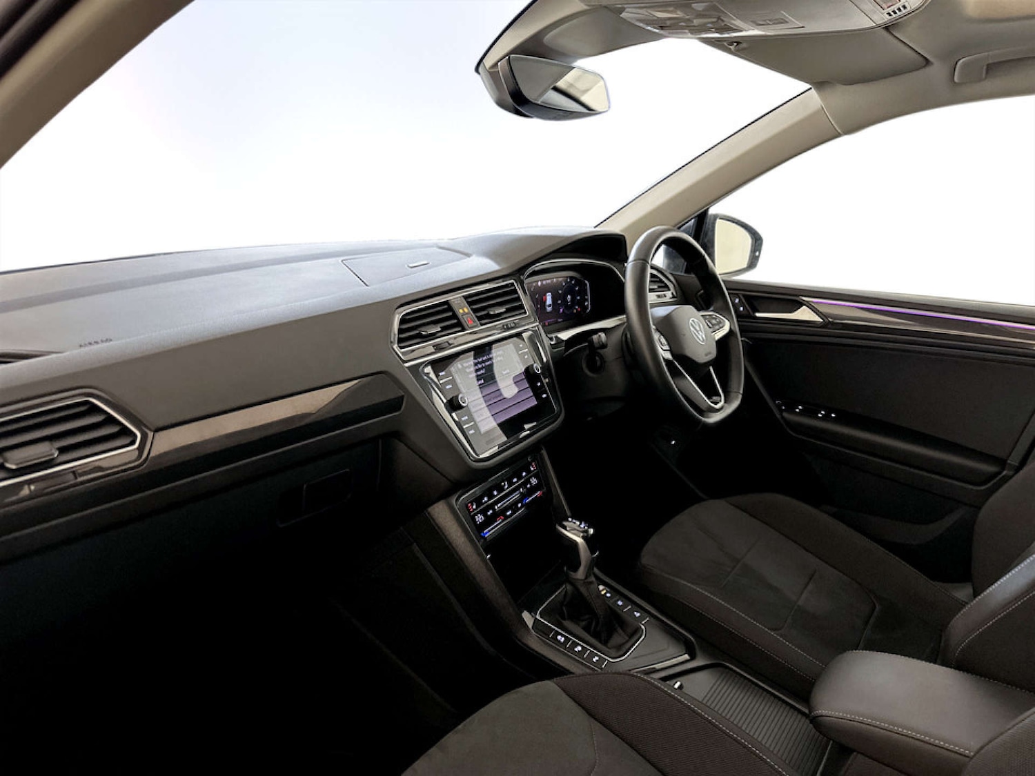 Used Volkswagen Tiguan 2023 for sale - 77750335: Photo 12