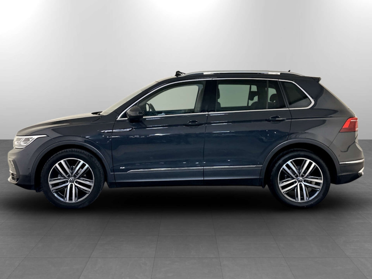 Used Volkswagen Tiguan 2023 for sale - 77750335: Photo 7