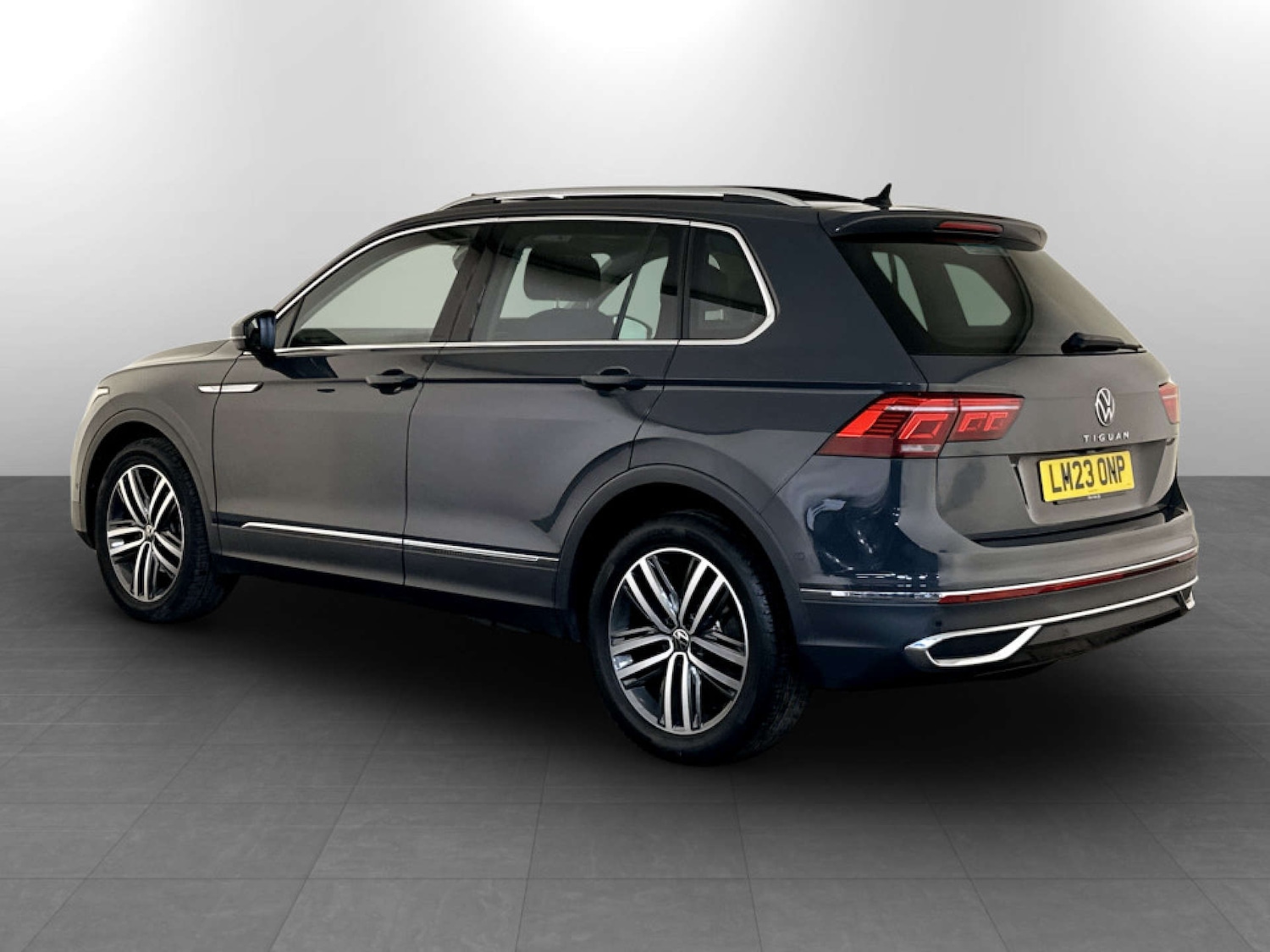 Used Volkswagen Tiguan 2023 for sale - 77750335: Photo 8