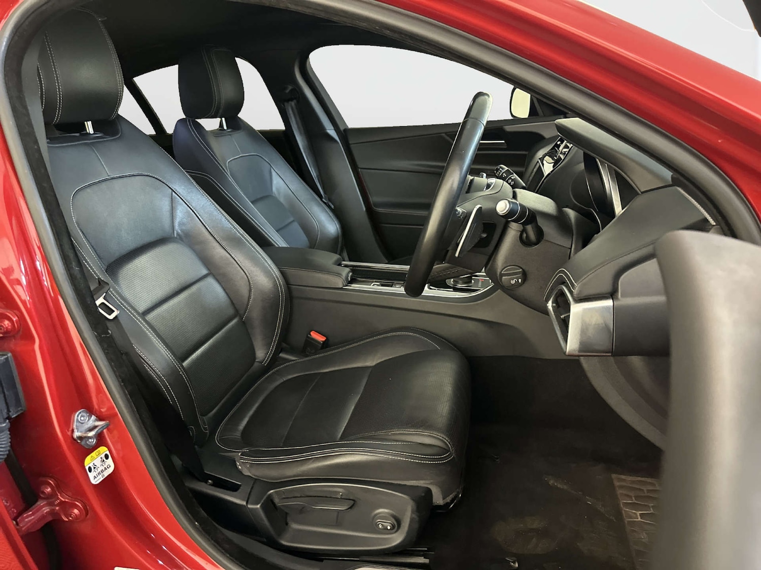 Used Jaguar XE 2018 for sale - 78105705: Photo 13