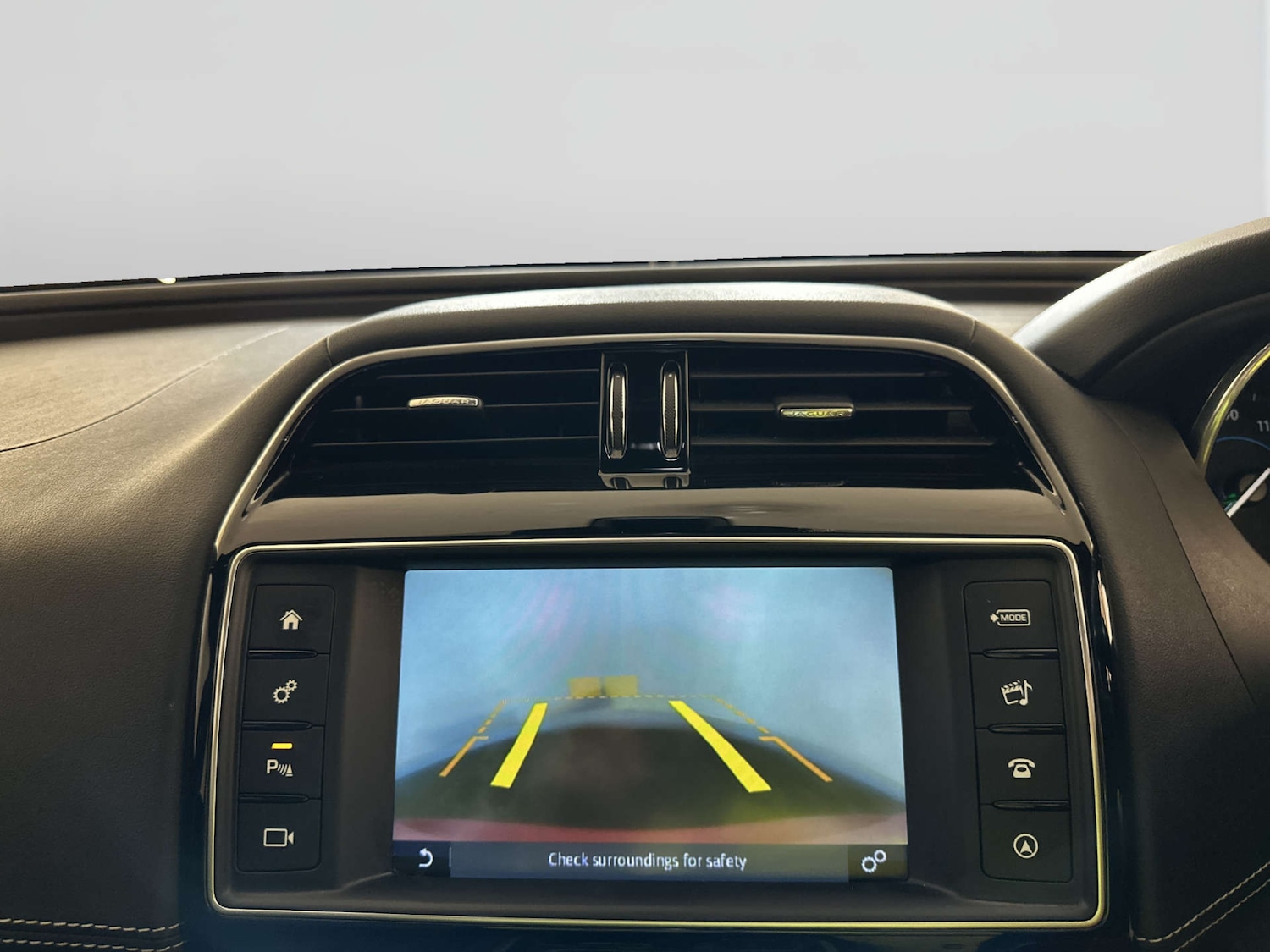 Used Jaguar XE 2018 for sale - 78105705: Photo 20