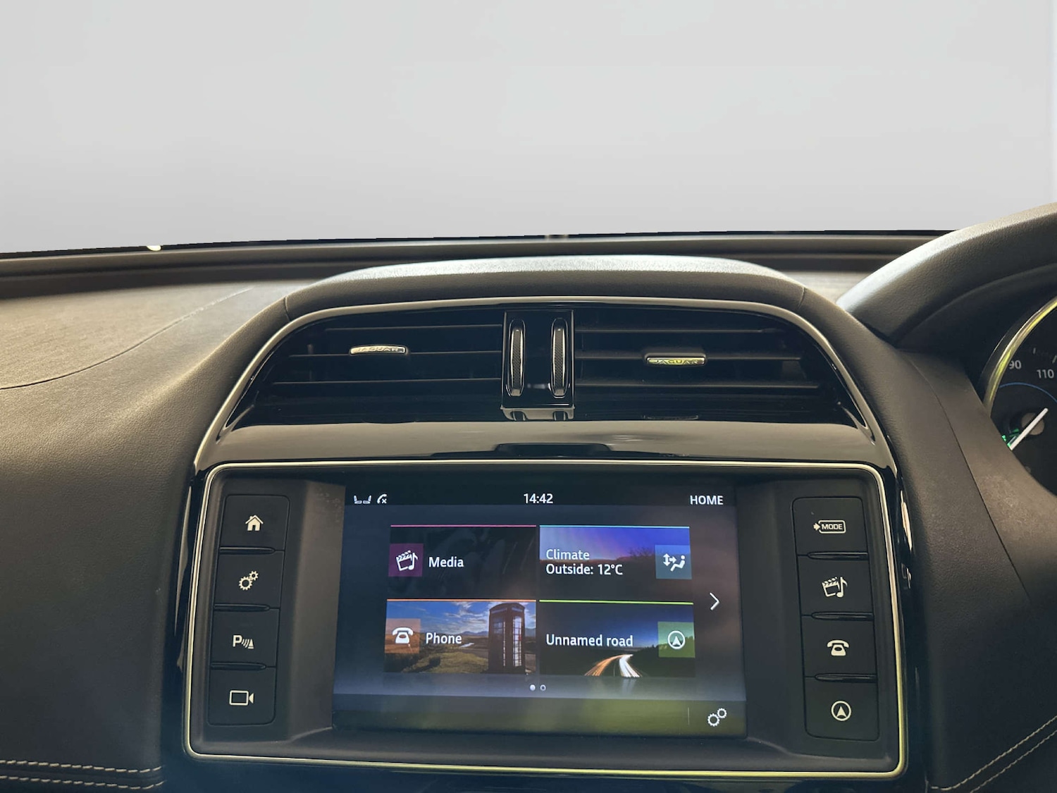 Used Jaguar XE 2018 for sale - 78105705: Photo 22