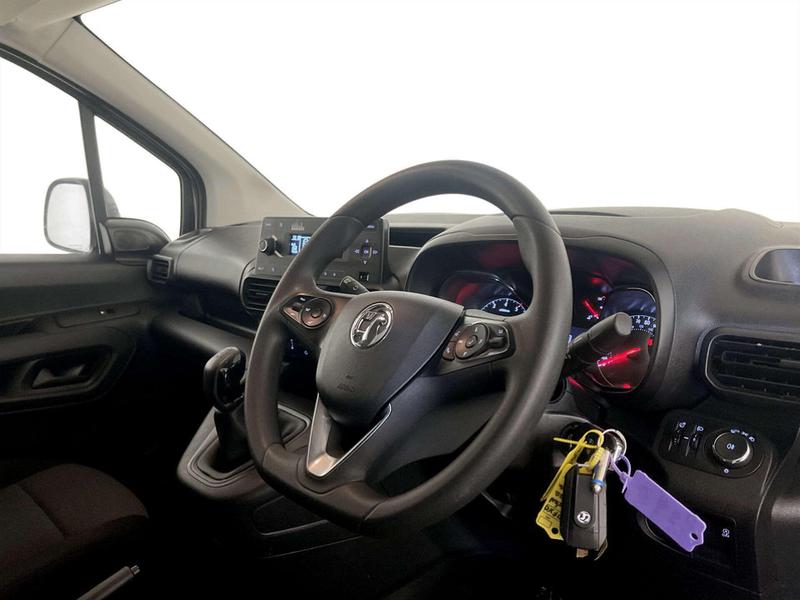 Used Vauxhall Combo 2020 for sale - 77036749: Photo 3