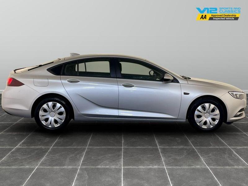 Used Vauxhall Insignia 2017 for sale - 76382337: Photo 11