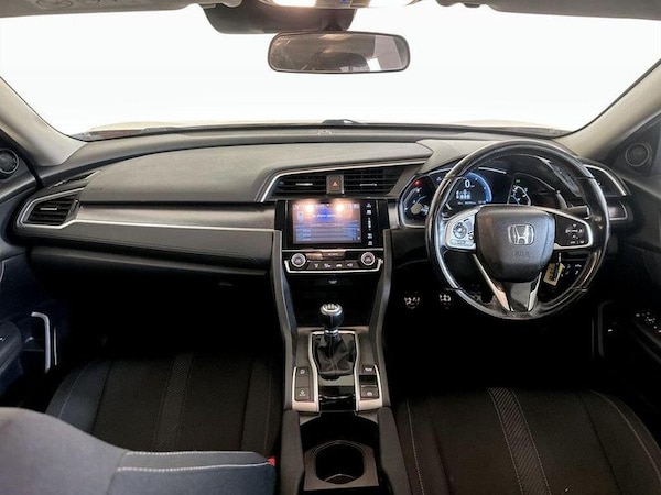 Used Honda Civic 2019 for sale - 76329682: Photo 3