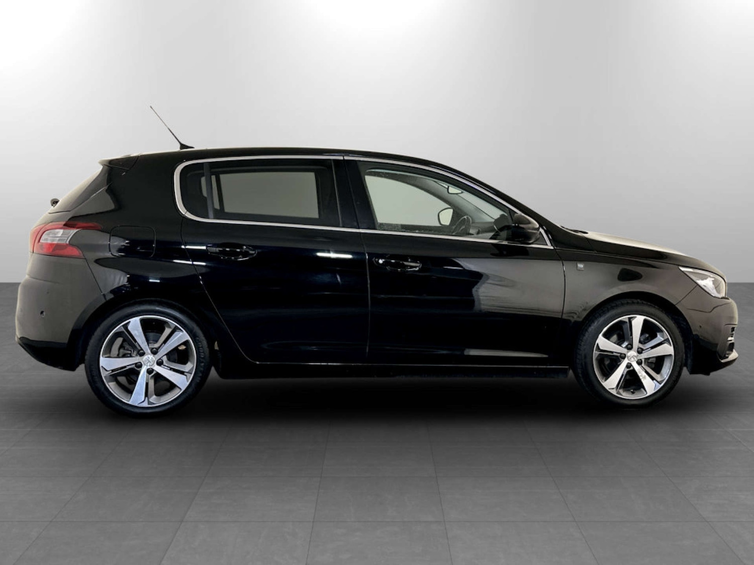 Used Peugeot 308 2019 for sale - 77185671: Photo 11
