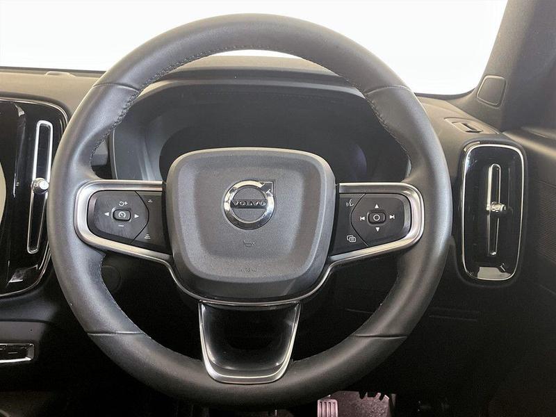Used Volvo XC40 2022 for sale - 76355602: Photo 16