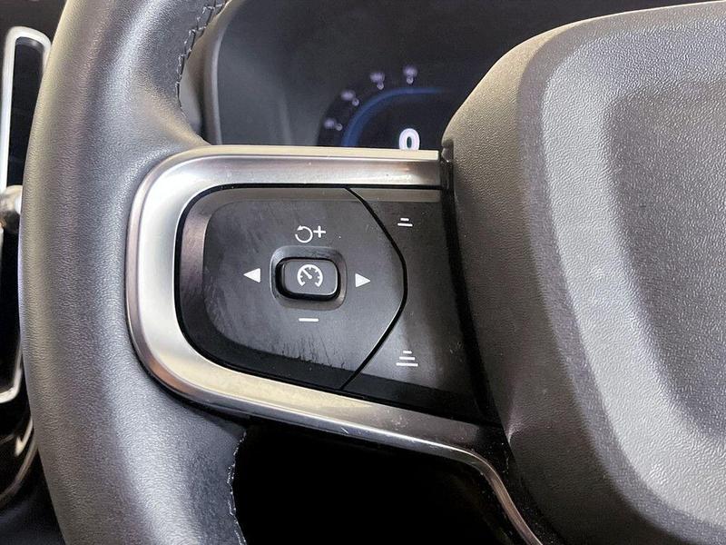 Used Volvo XC40 2022 for sale - 76355602: Photo 17