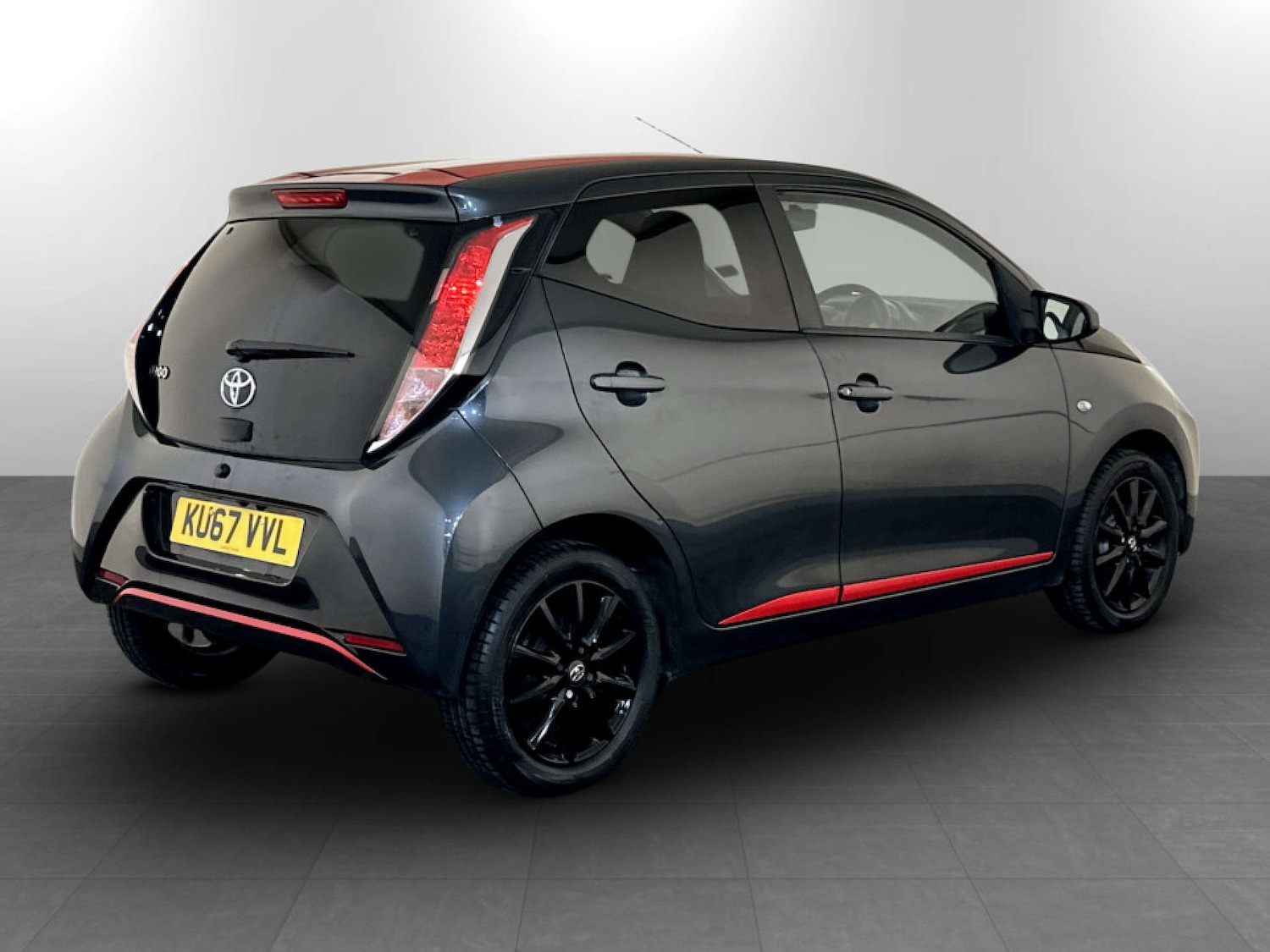 Used Toyota AYGO 2017 for sale - 77802012: Photo 10