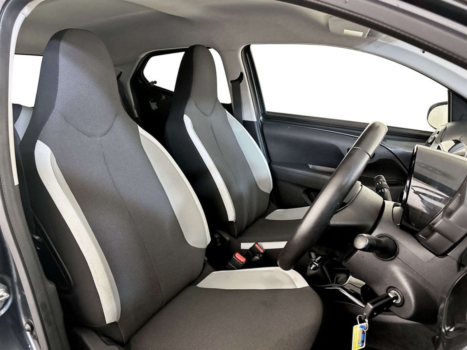 Used Toyota AYGO 2017 for sale - 77802012: Photo 13