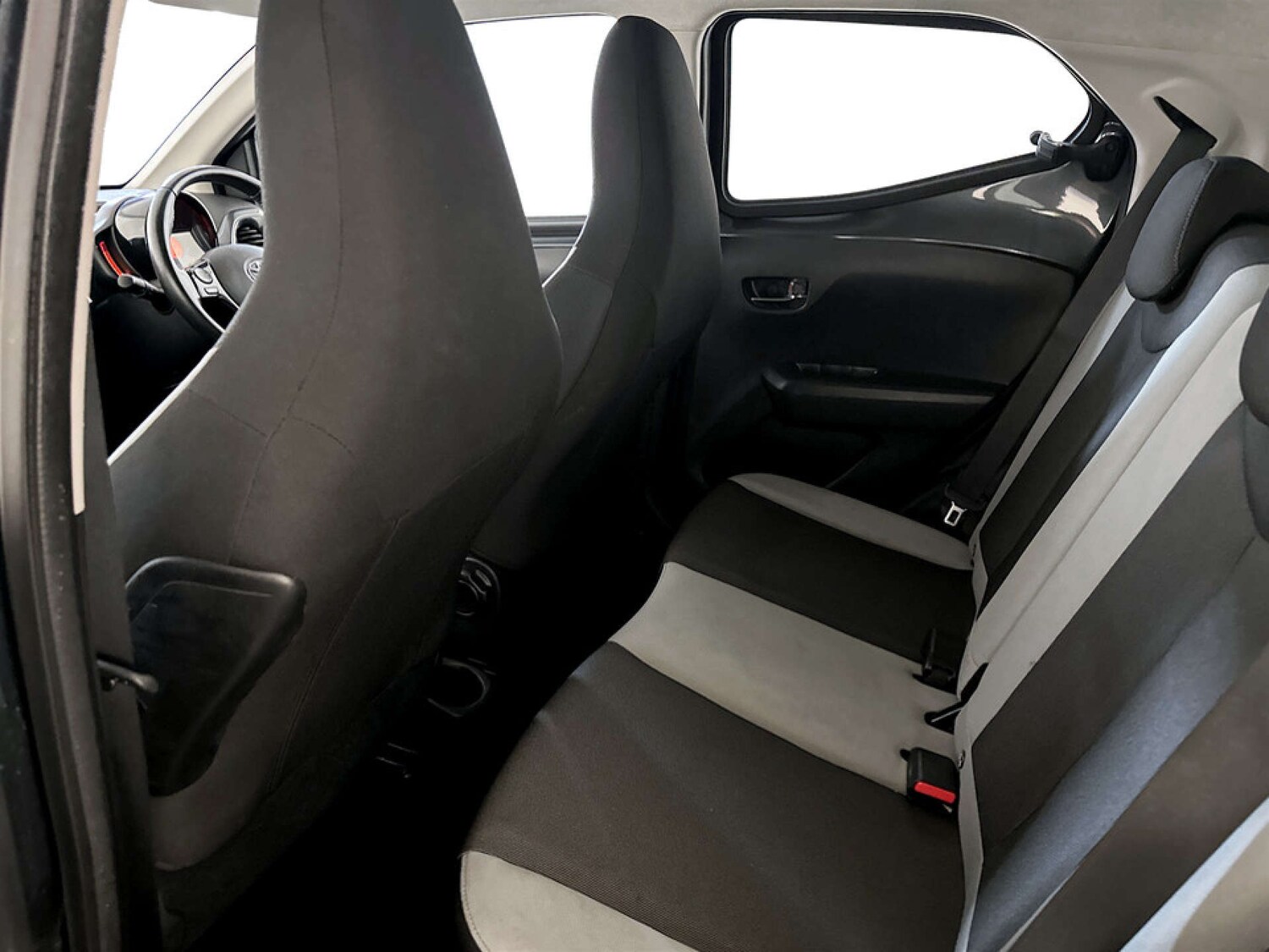 Used Toyota AYGO 2017 for sale - 77802012: Photo 14