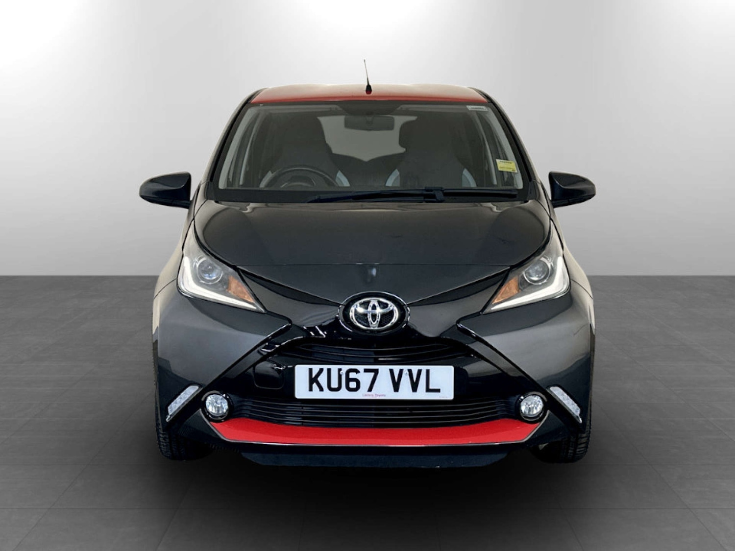Used Toyota AYGO 2017 for sale - 77802012: Photo 5