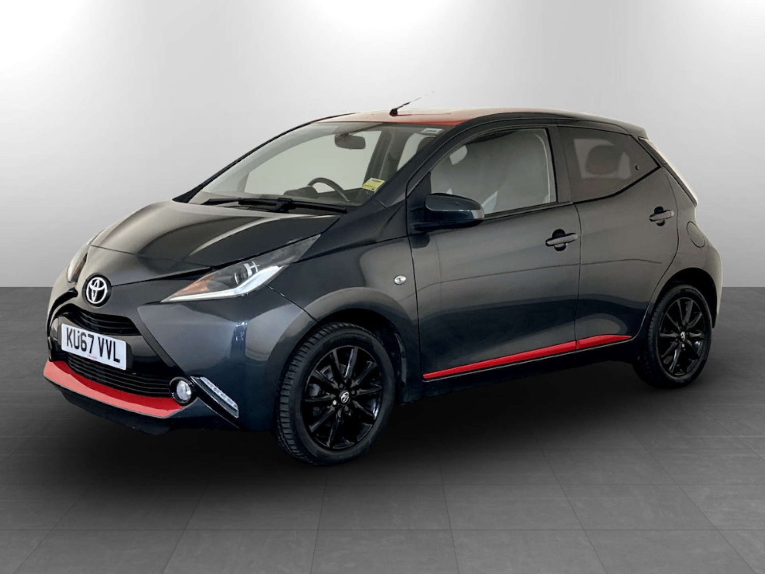 Used Toyota AYGO 2017 for sale - 77802012: Photo 6