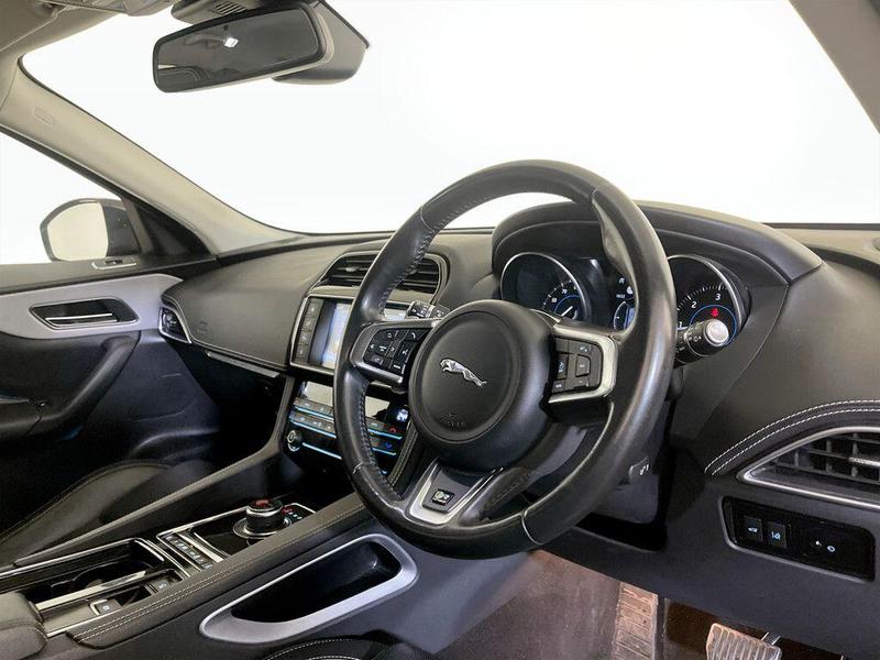 Used Jaguar F-Pace 2018 for sale - 76545274: Photo 15