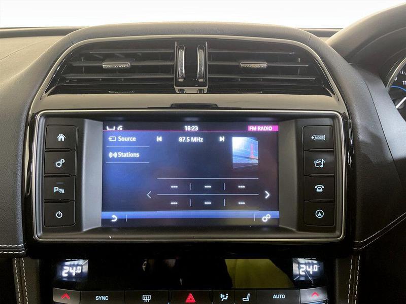 Used Jaguar F-Pace 2018 for sale - 76545274: Photo 24