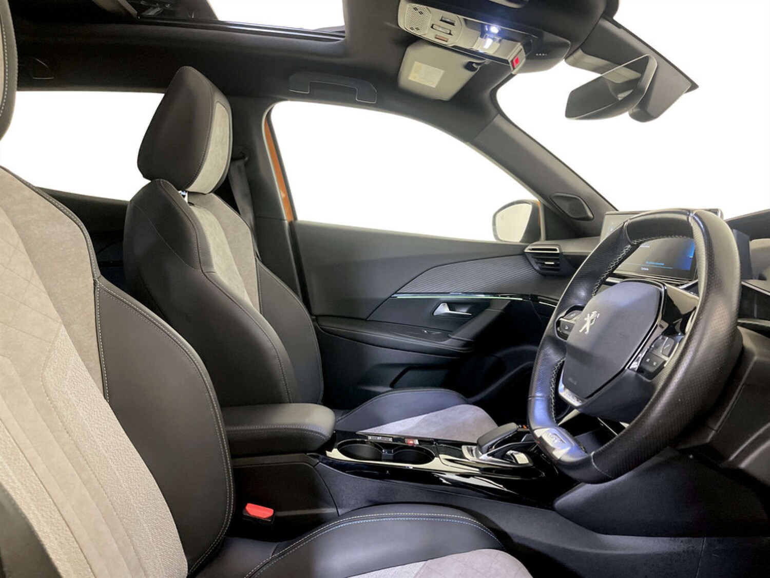 Used Peugeot 2008 2020 for sale - 77469910: Photo 13