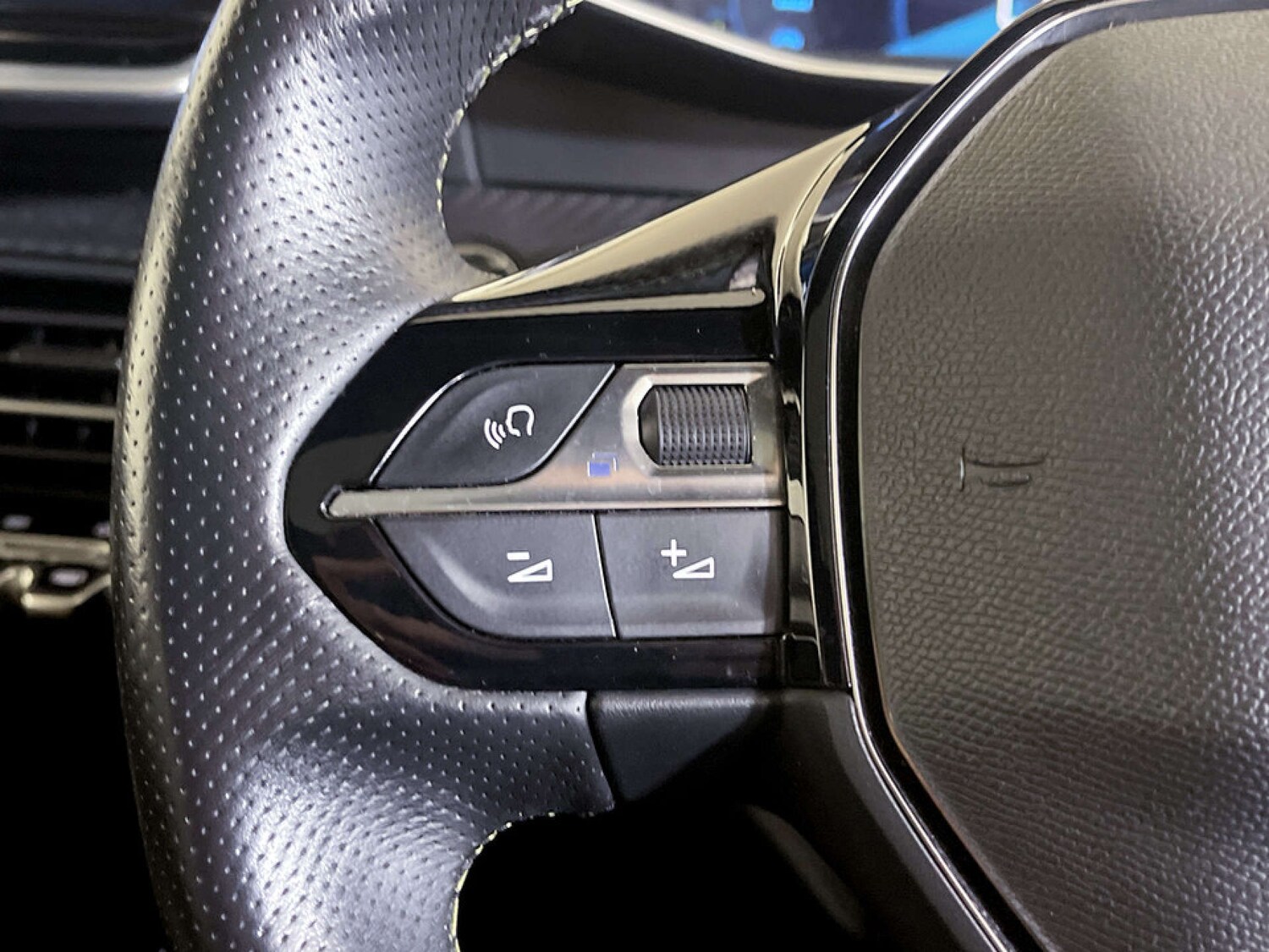 Used Peugeot 2008 2020 for sale - 77469910: Photo 16