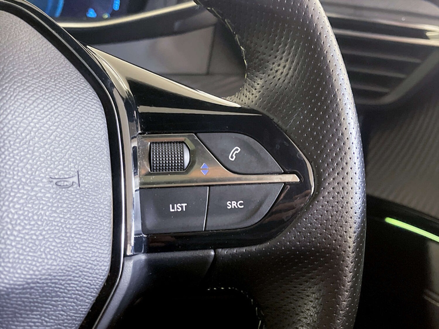 Used Peugeot 2008 2020 for sale - 77469910: Photo 18