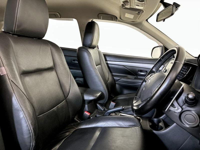 Used Mitsubishi Outlander 2015 for sale - 76449302: Photo 13