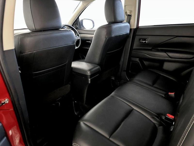 Used Mitsubishi Outlander 2015 for sale - 76449302: Photo 14