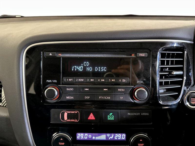 Used Mitsubishi Outlander 2015 for sale - 76449302: Photo 20