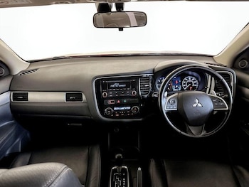 Used Mitsubishi Outlander 2015 for sale - 76449302: Photo