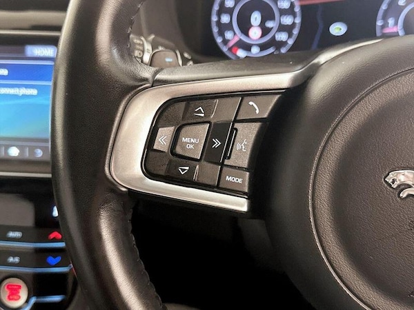 Used Jaguar F-Pace 2019 for sale - 76209309: Photo 17